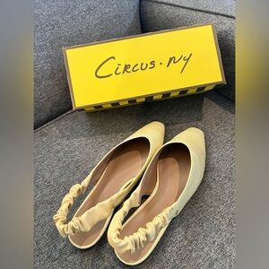 NWT Circus Light Yellow Women's Flats
